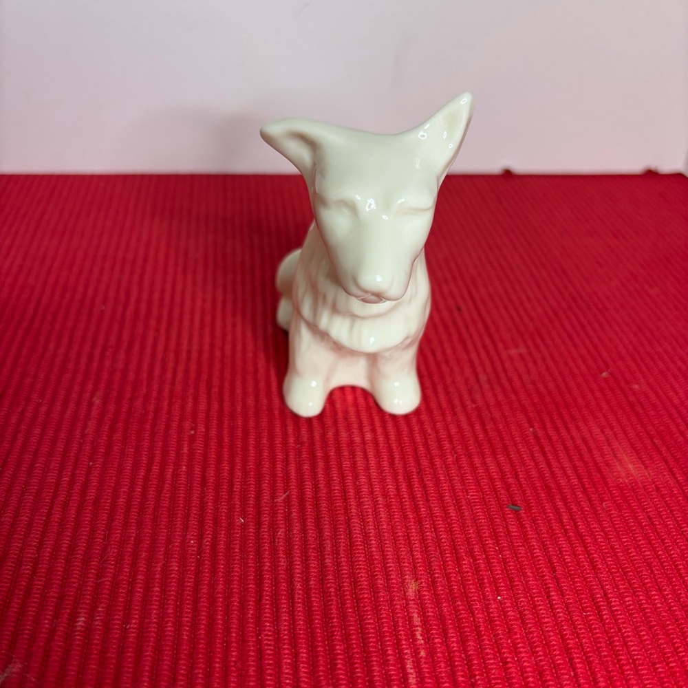 Bellerk Ireland White Ceramic Terrier Dog Figurine Stamped - Picture 2 of 7